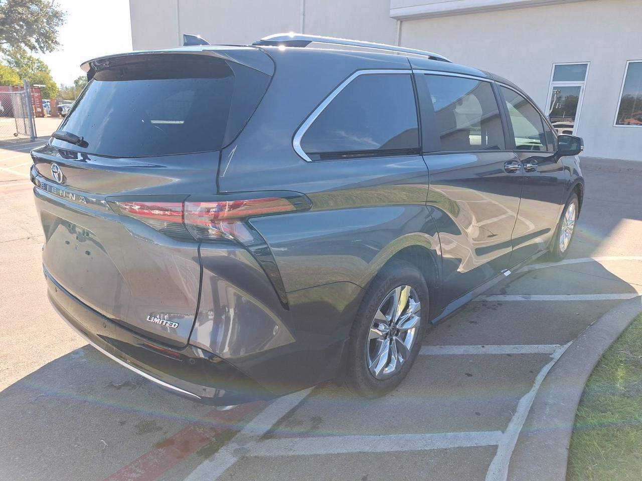 2025 Toyota Sienna Limited Hurst TX