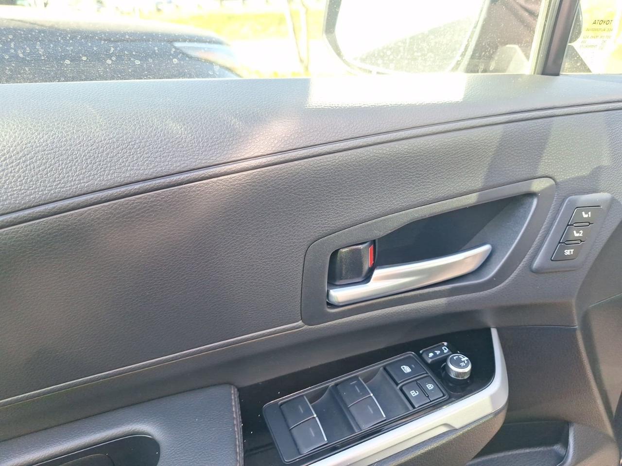 2025 Toyota Sienna Limited Hurst TX