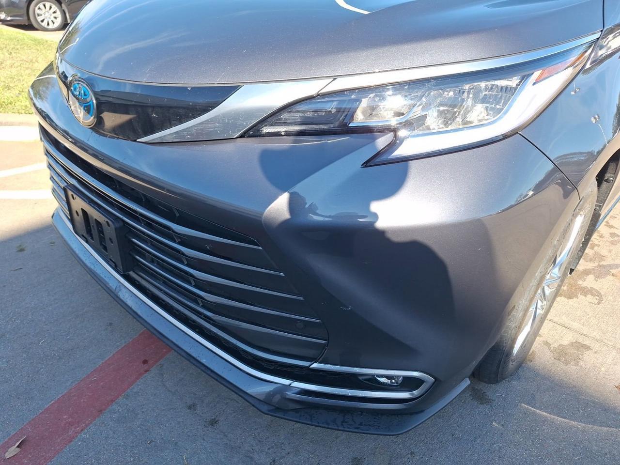 2025 Toyota Sienna Limited Hurst TX