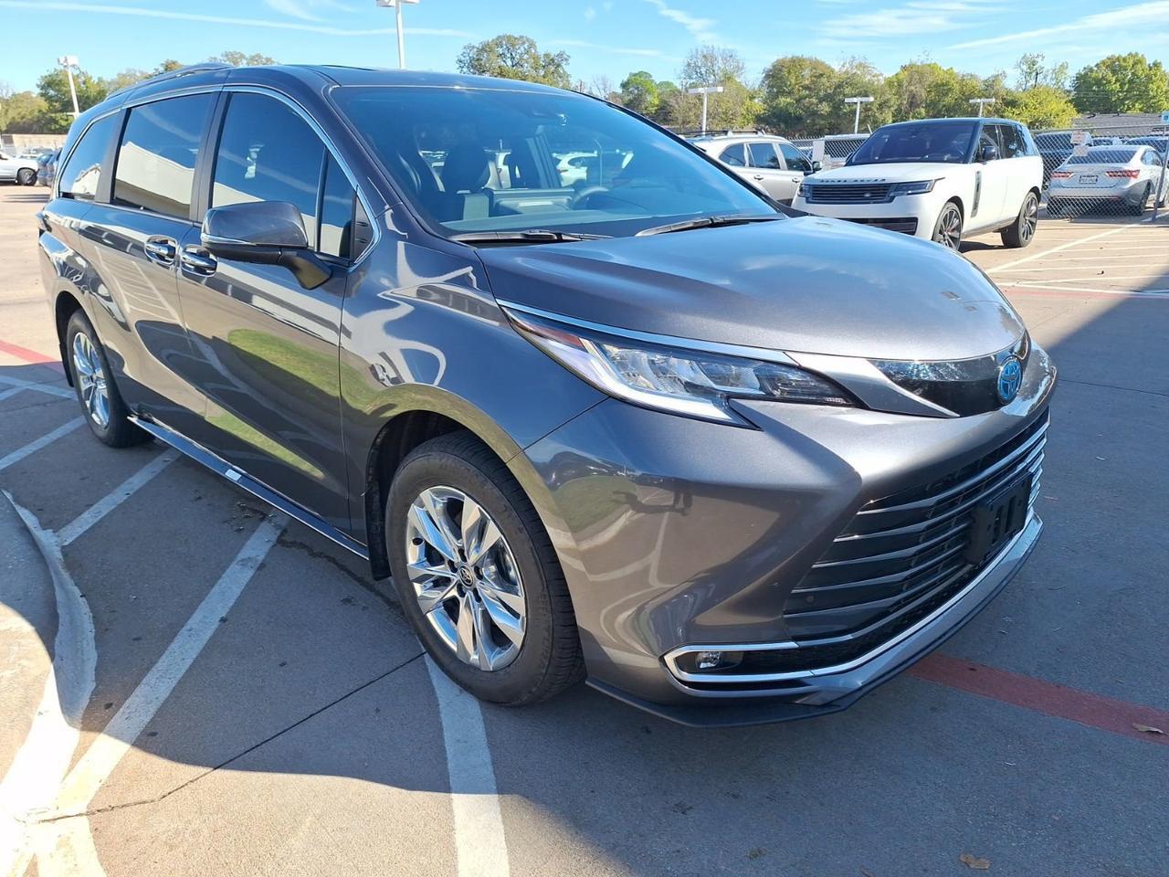 2025 Toyota Sienna Limited Hurst TX