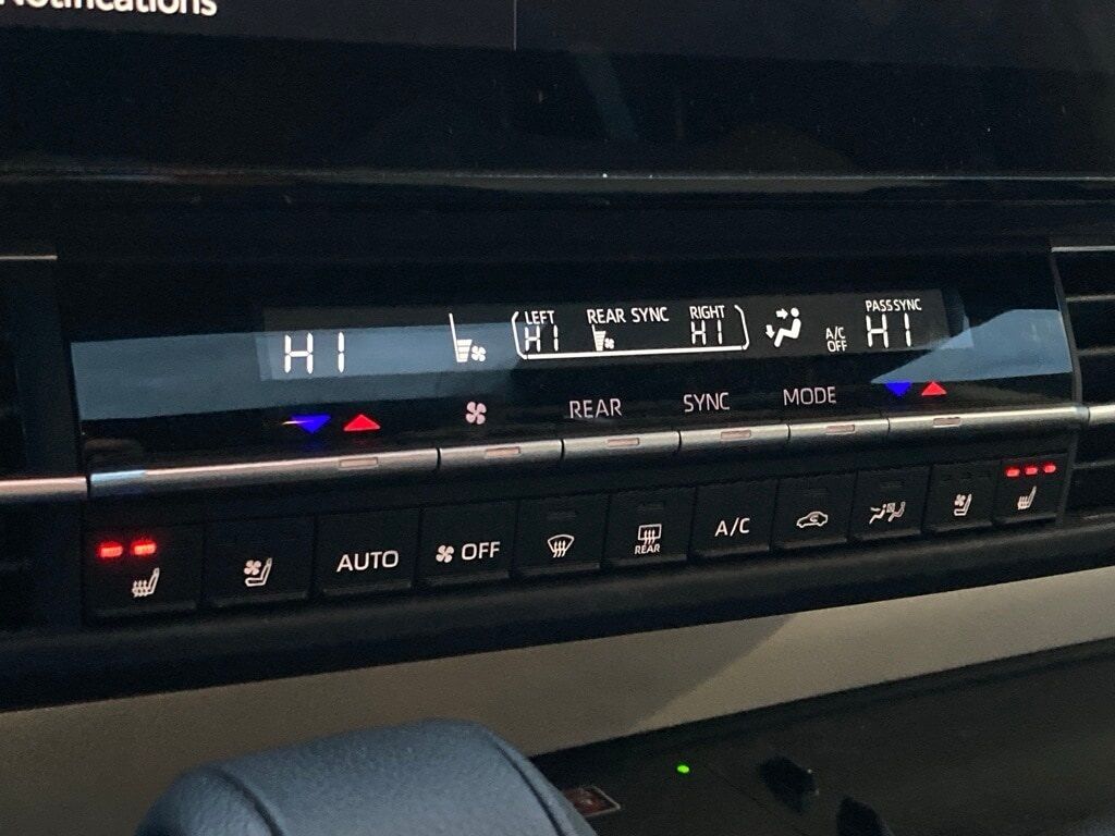 2025 Toyota Sienna Limited San Antonio TX