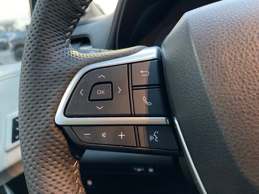 2025 Toyota Sienna Limited San Antonio TX