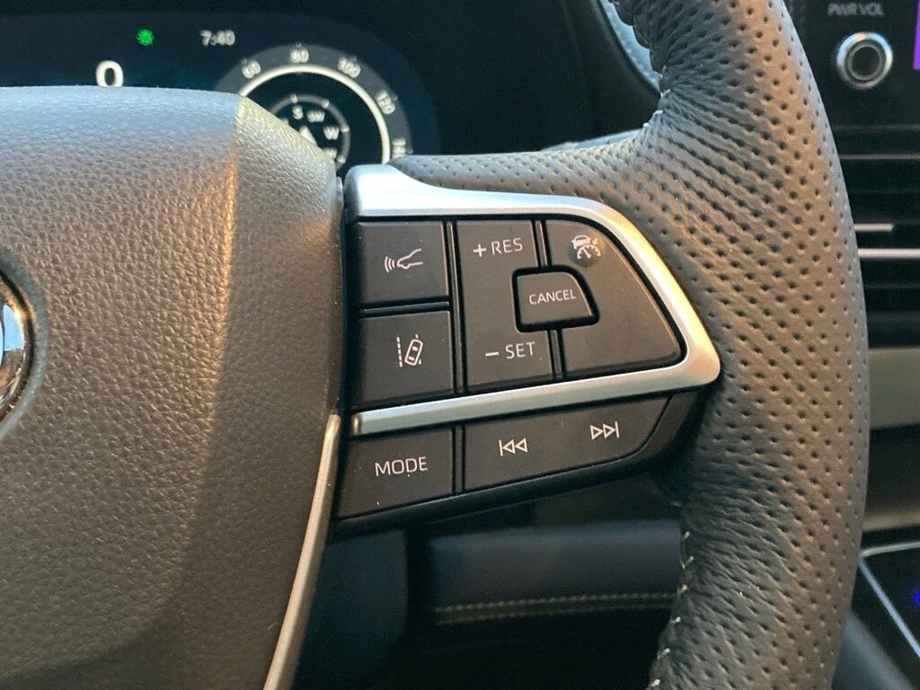 2025 Toyota Sienna Limited San Antonio TX