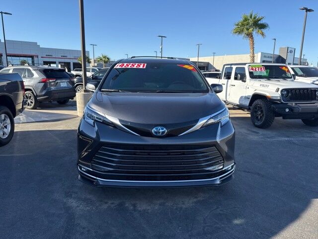2025 Toyota Sienna Limited Yuma AZ