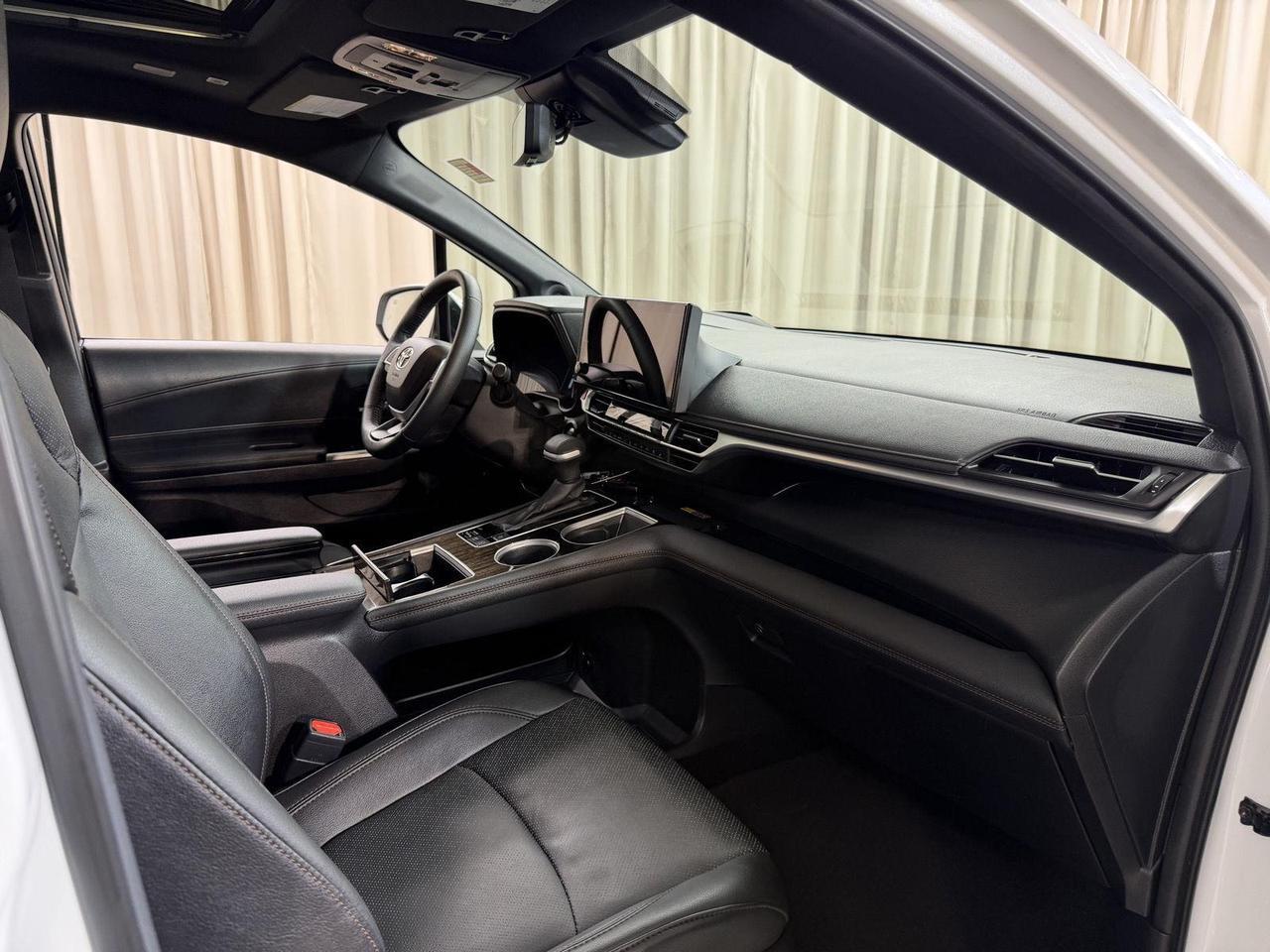 2025 Toyota Sienna Platinum 7-Passenger Annapolis MD