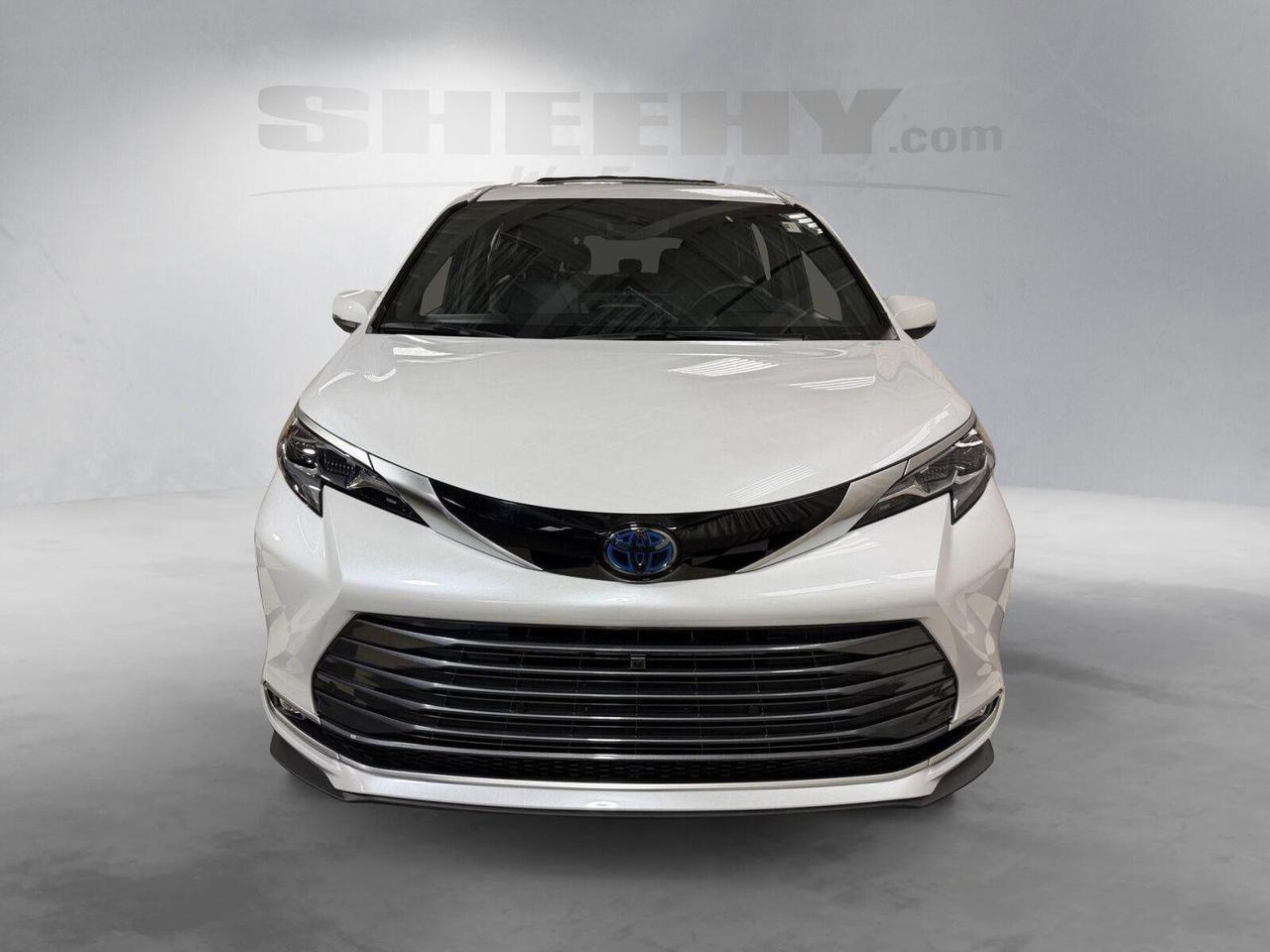 2025 Toyota Sienna Platinum 7-Passenger Annapolis MD