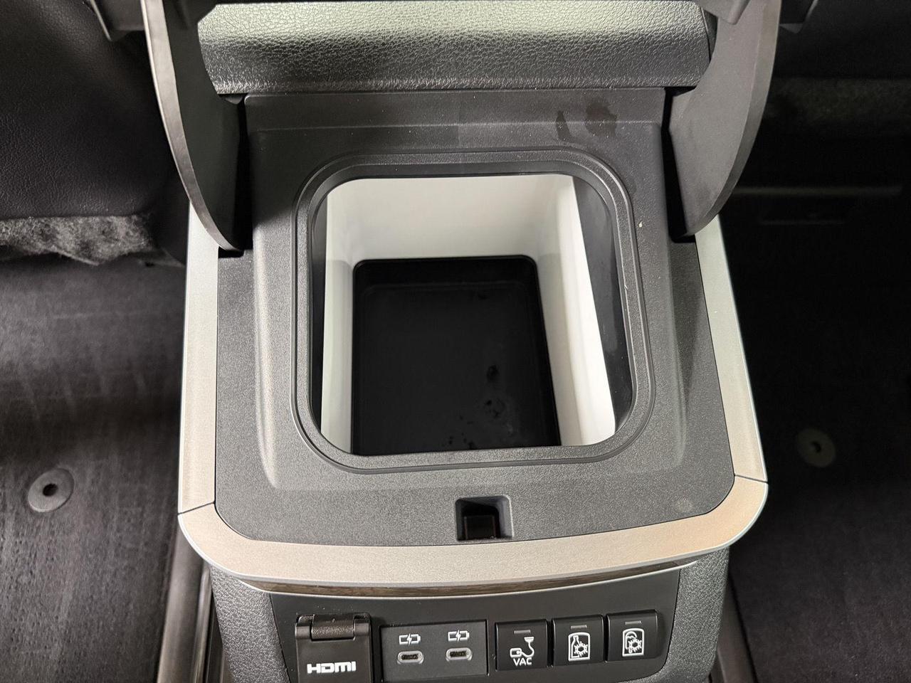 2025 Toyota Sienna Platinum 7-Passenger Annapolis MD