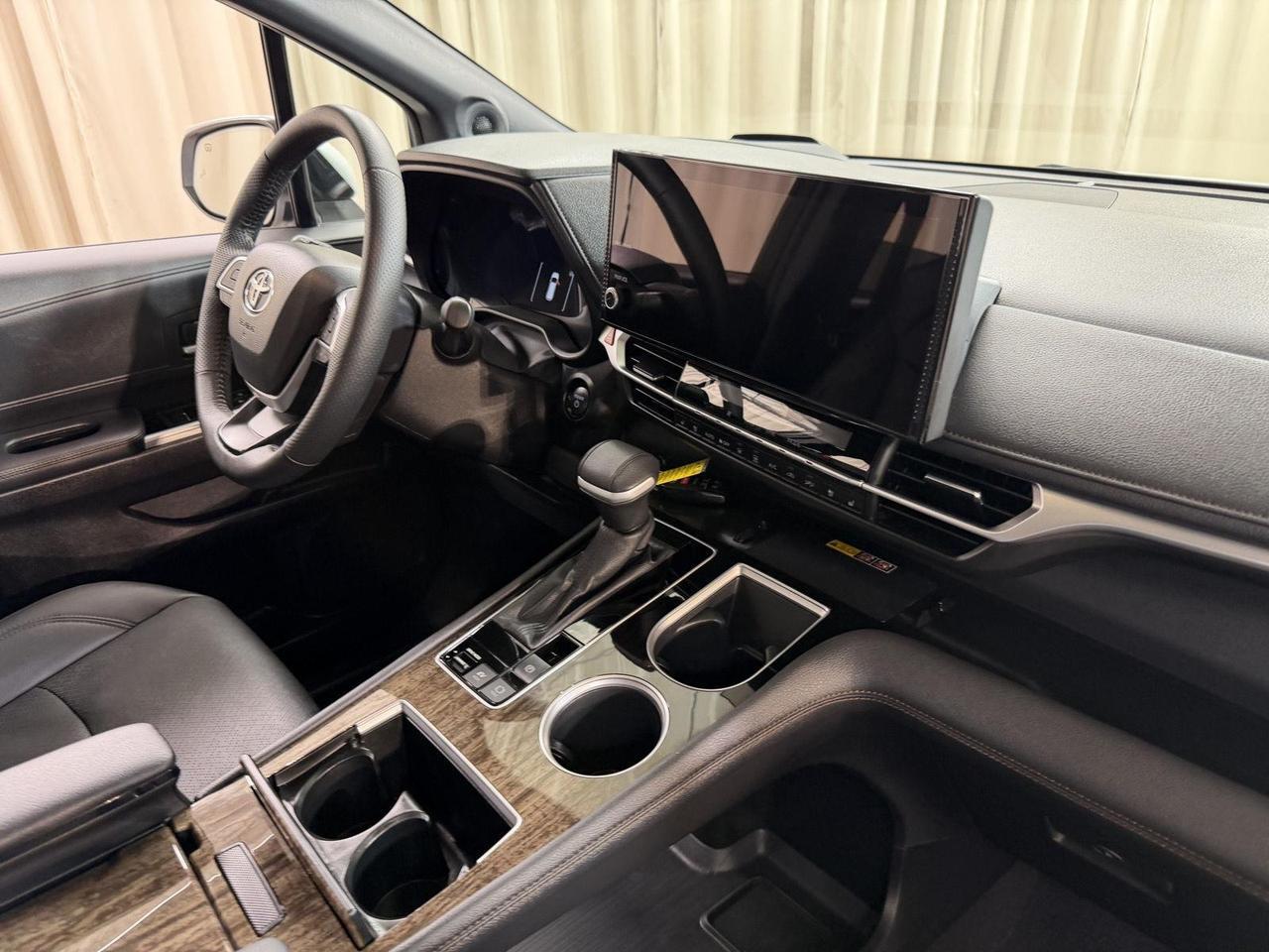 2025 Toyota Sienna Platinum 7-Passenger Annapolis MD