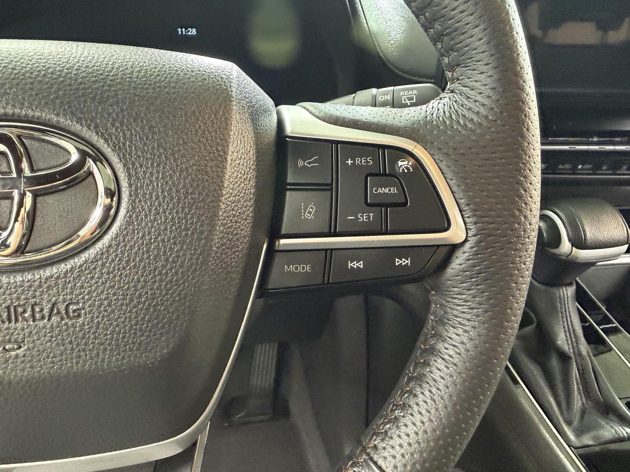 2025 Toyota Sienna Platinum 7-Passenger Annapolis MD