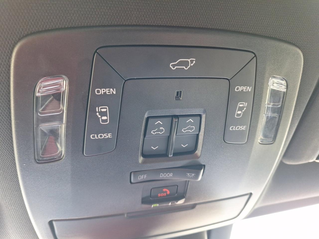 2025 Toyota Sienna Platinum Hurst TX