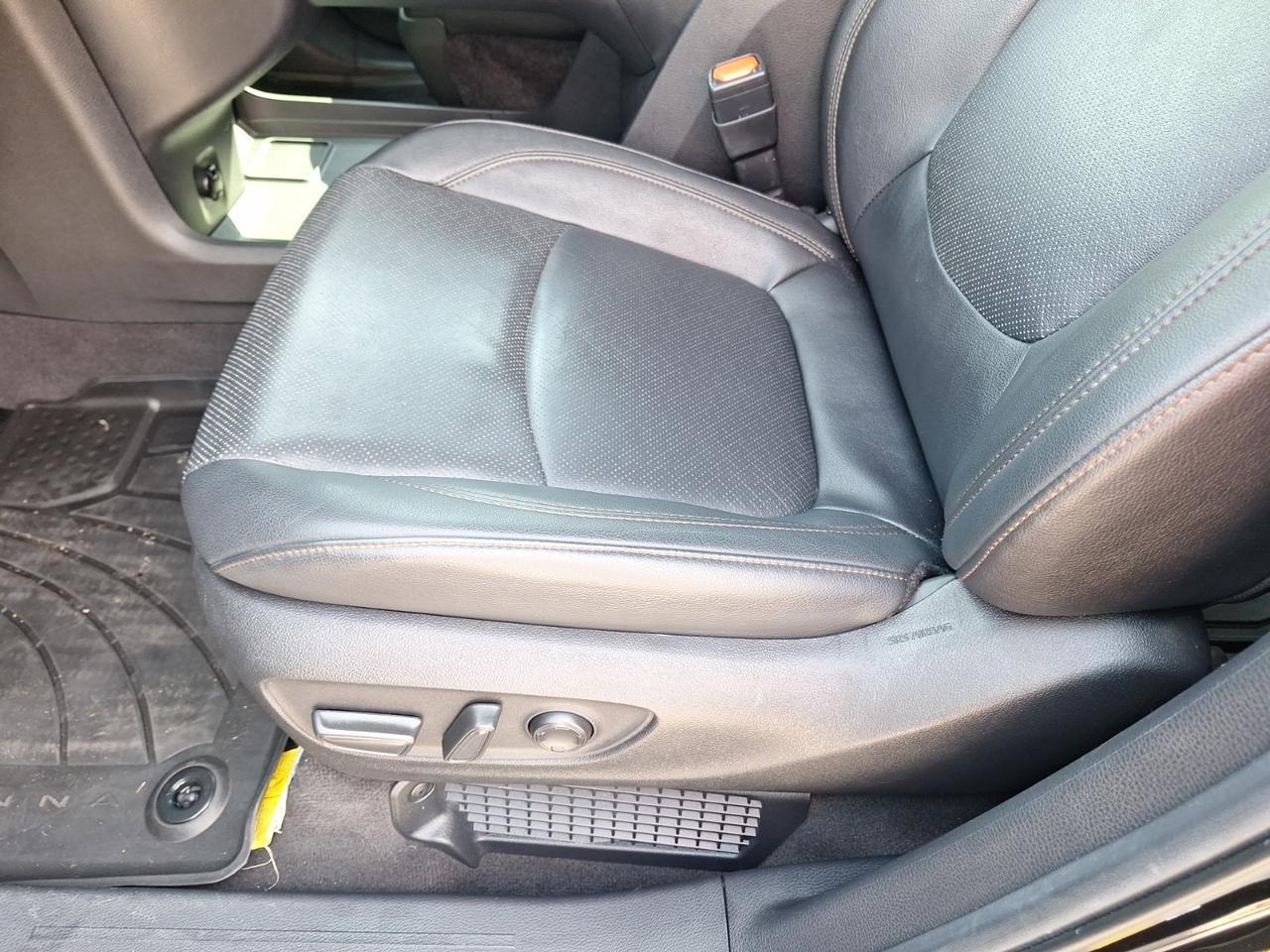 2025 Toyota Sienna Platinum Hurst TX
