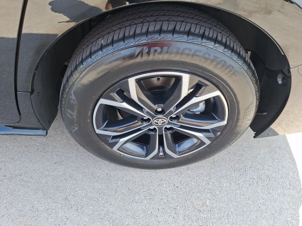 2025 Toyota Sienna Platinum Hurst TX