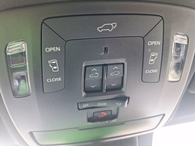 2025 Toyota Sienna Platinum Hurst TX