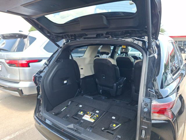 2025 Toyota Sienna Platinum Hurst TX