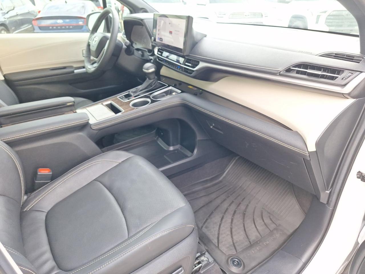 2025 Toyota Sienna Platinum Hurst TX