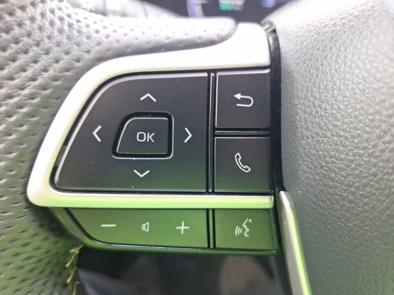 2025 Toyota Sienna Platinum Hurst TX