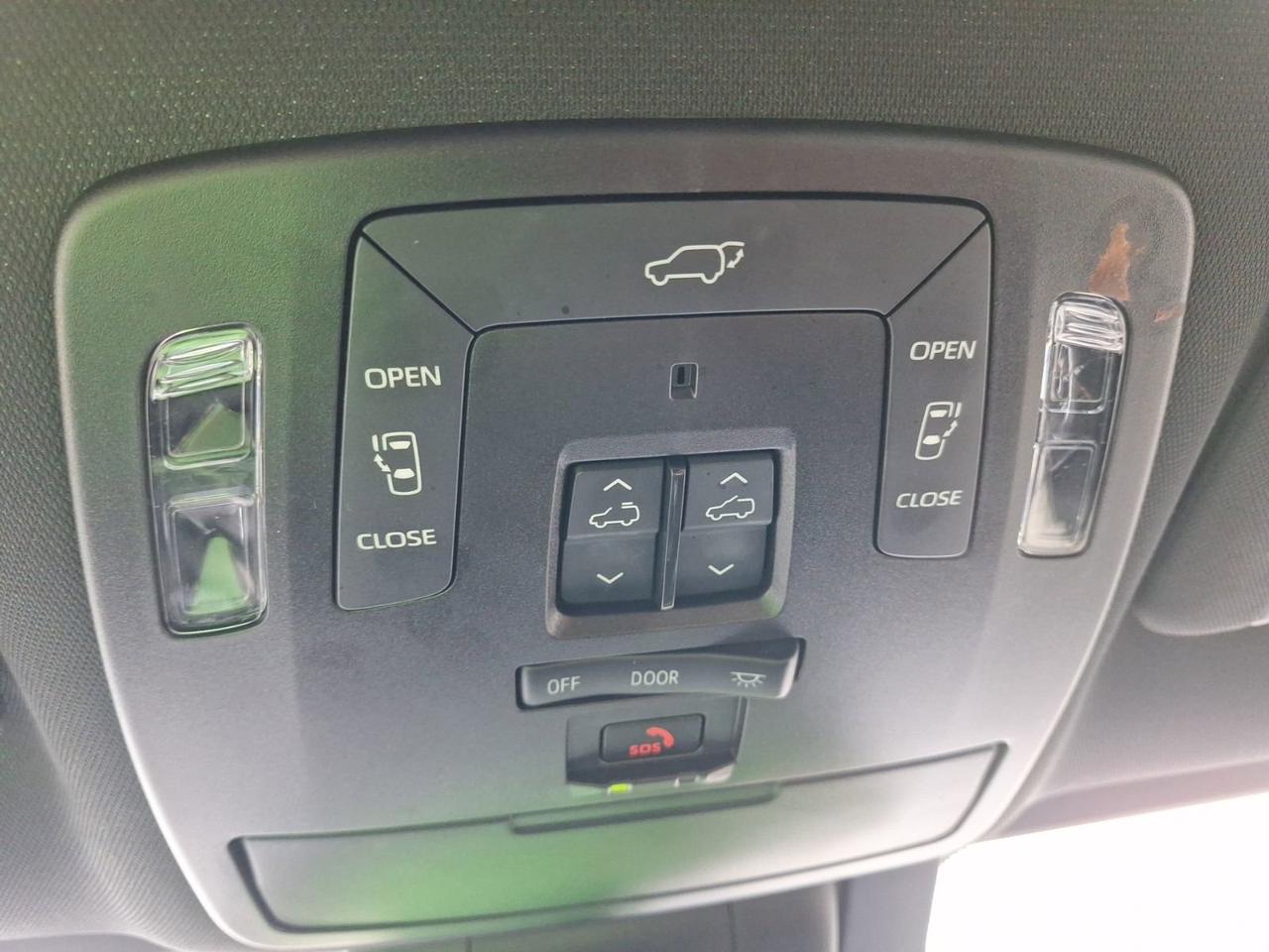 2025 Toyota Sienna Platinum Hurst TX
