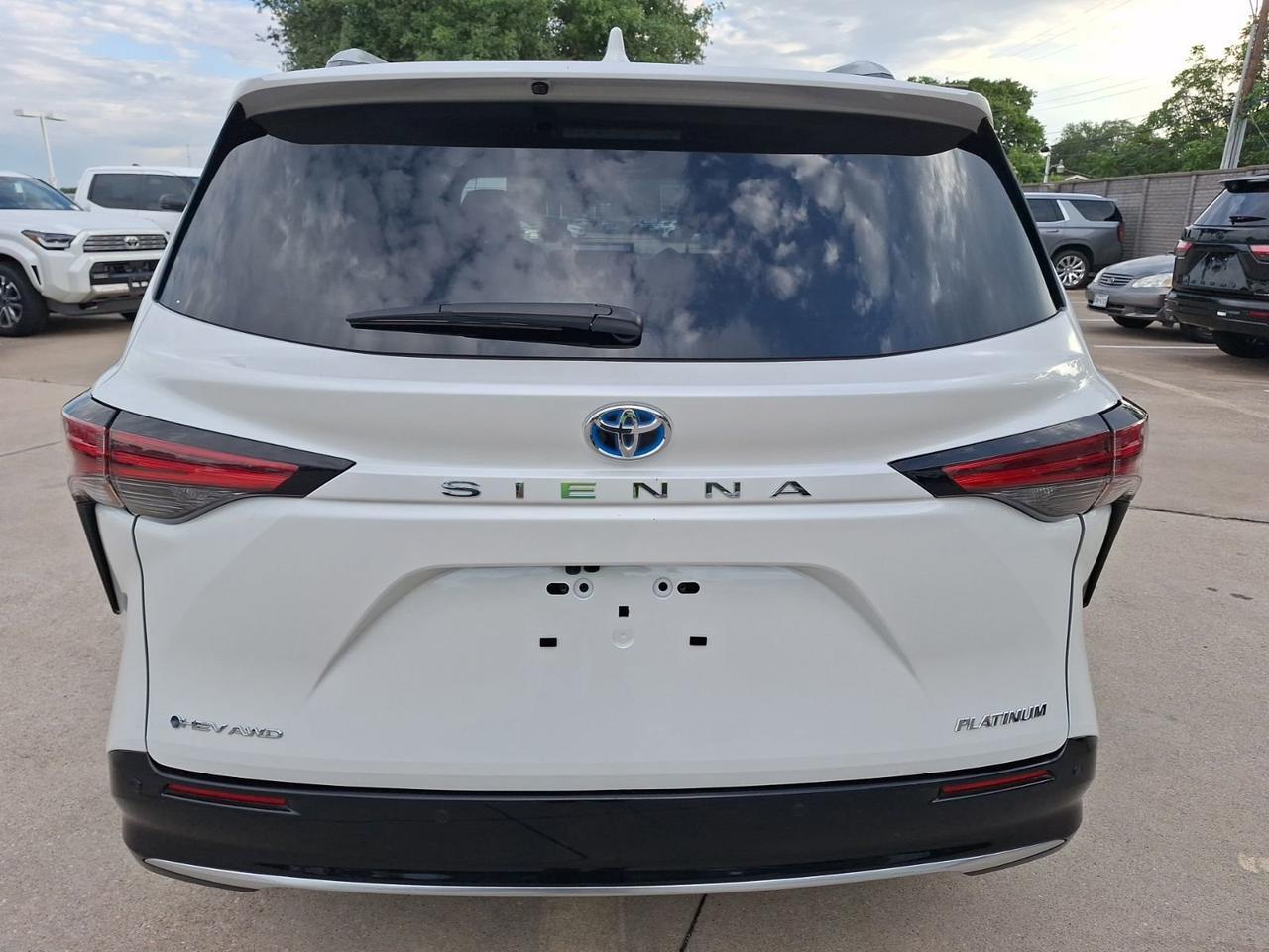 2025 Toyota Sienna Platinum Hurst TX