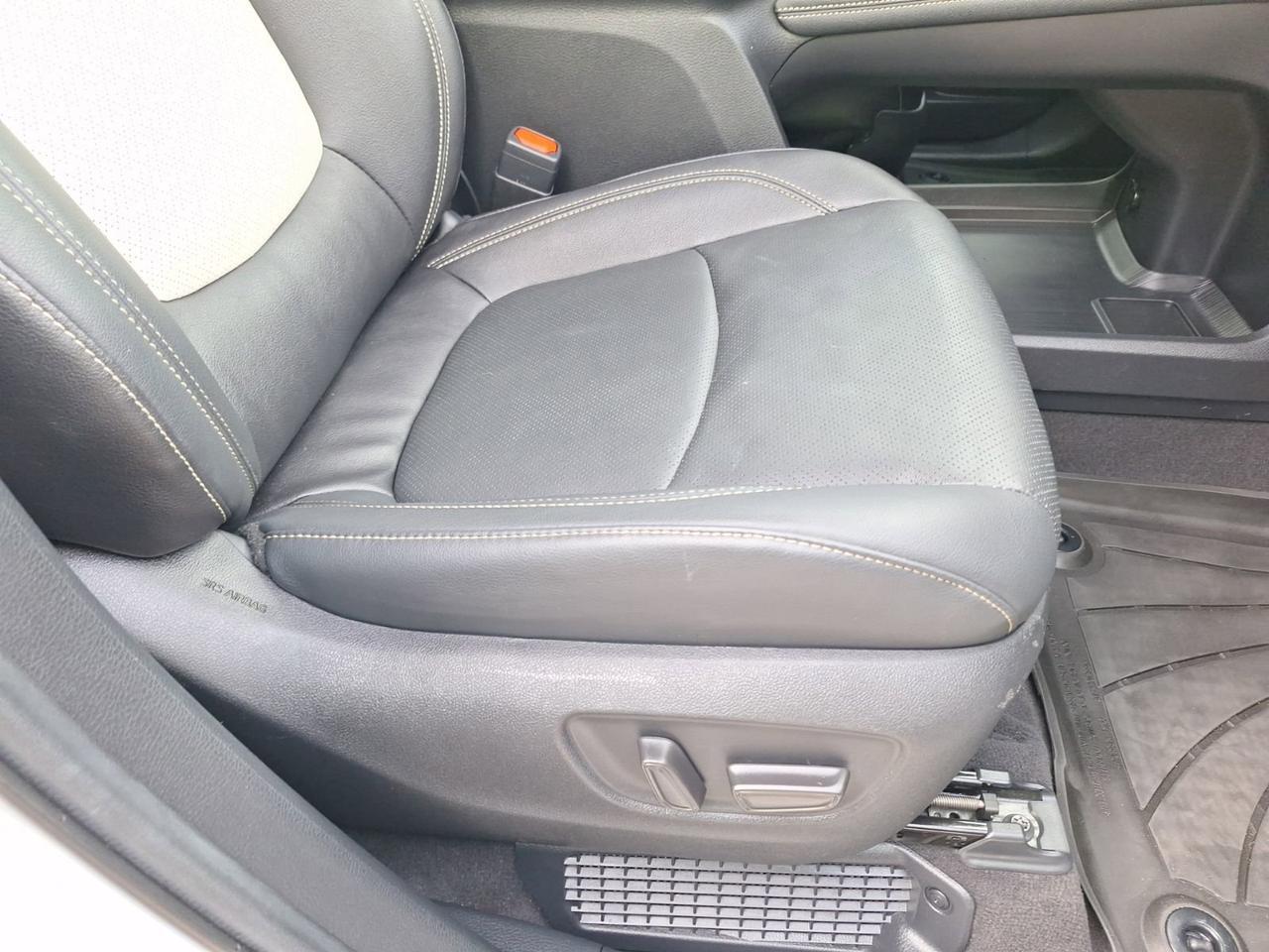 2025 Toyota Sienna Platinum Hurst TX