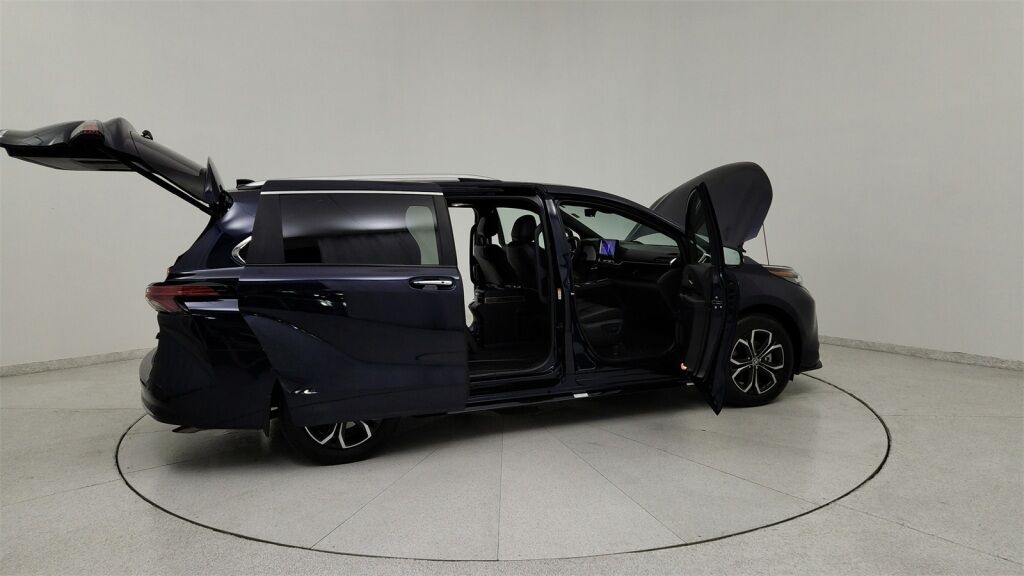 2025 Toyota Sienna Platinum Laurel MD