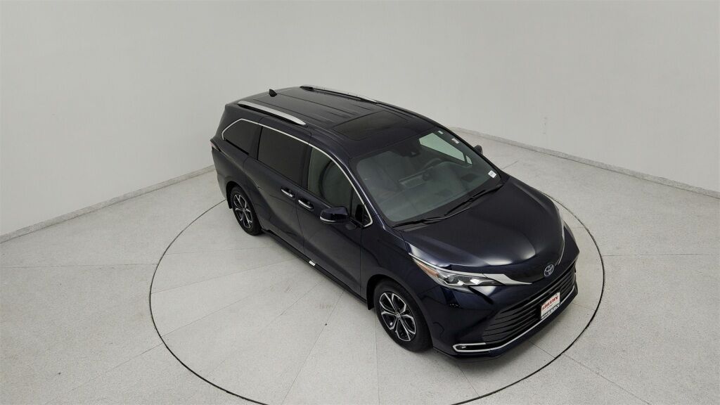 2025 Toyota Sienna Platinum Laurel MD