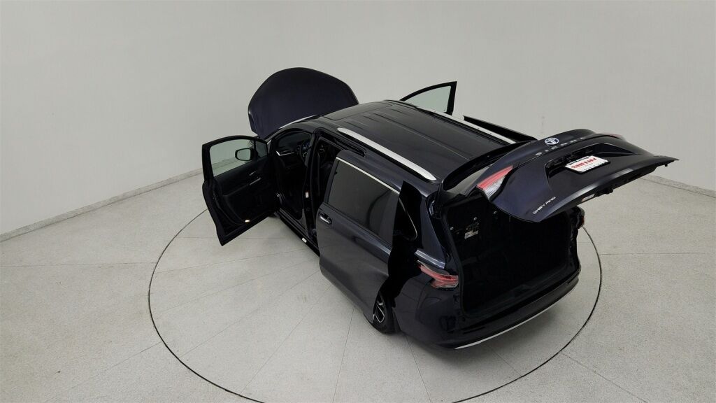 2025 Toyota Sienna Platinum Laurel MD