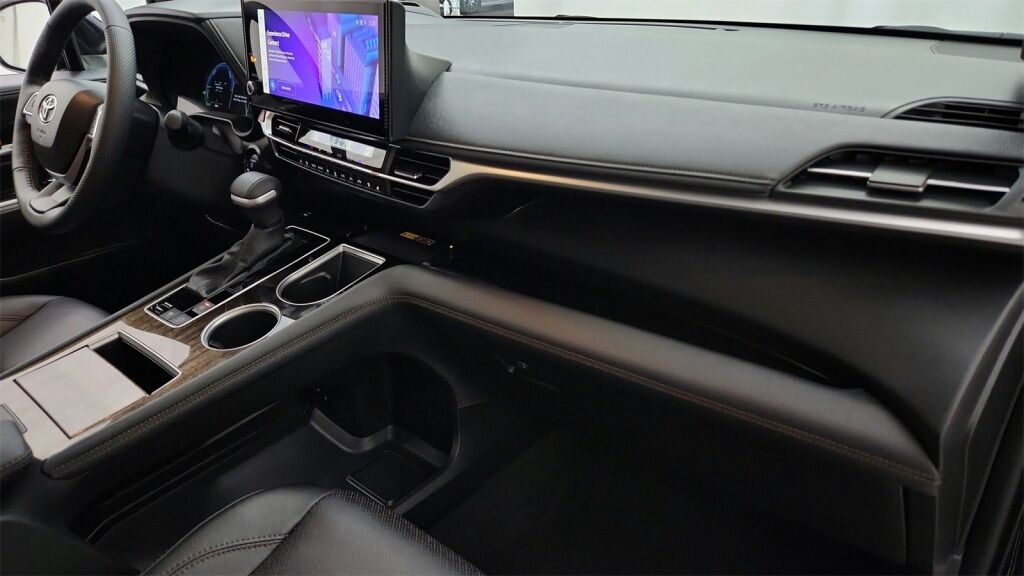 2025 Toyota Sienna Platinum Laurel MD