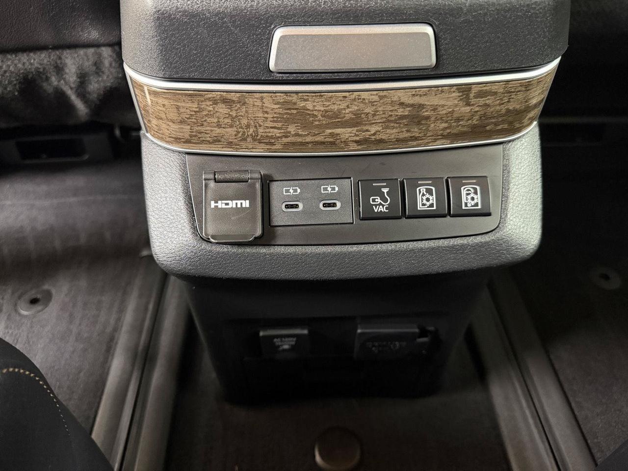 2025 Toyota Sienna Platinum Annapolis MD