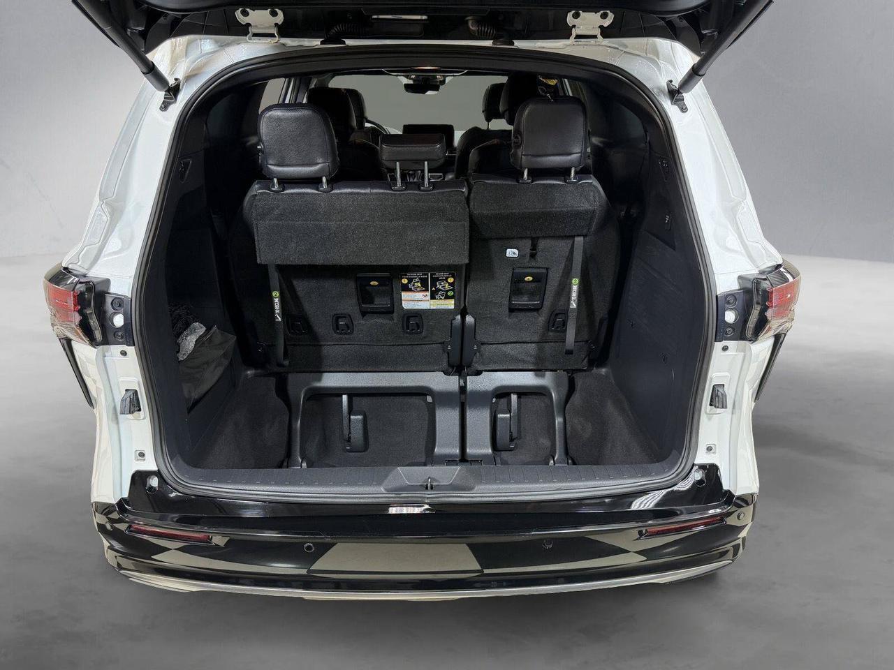 2025 Toyota Sienna Platinum Annapolis MD
