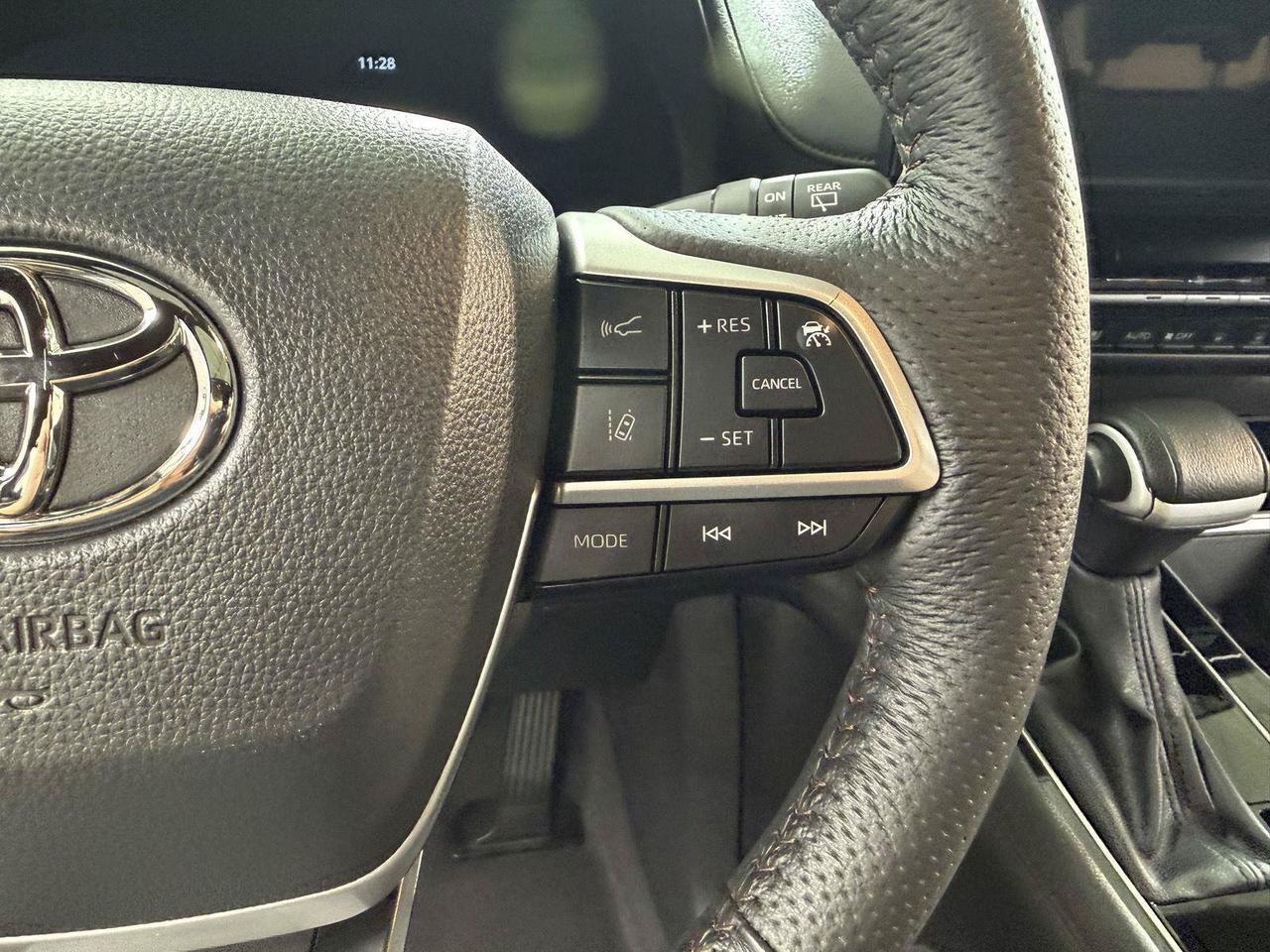2025 Toyota Sienna Platinum Annapolis MD