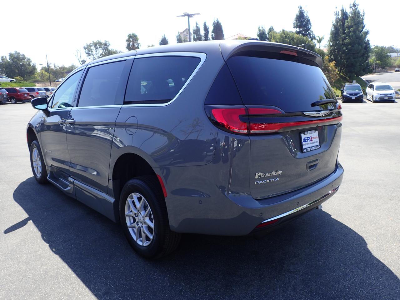 2025 Toyota Sienna Touring Plus Anaheim CA
