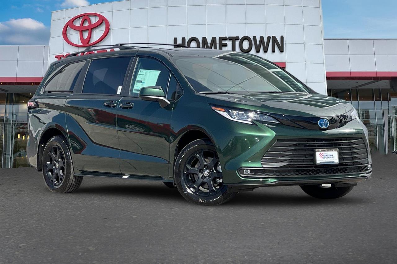 2025 Toyota Sienna Woodland Edition Ontario OR
