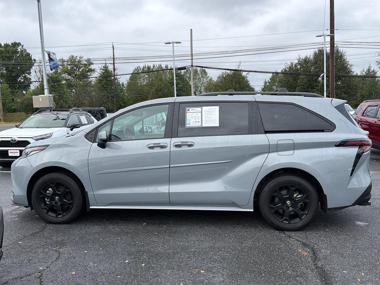 2025 Toyota Sienna Woodland Edition Gaithersburg MD