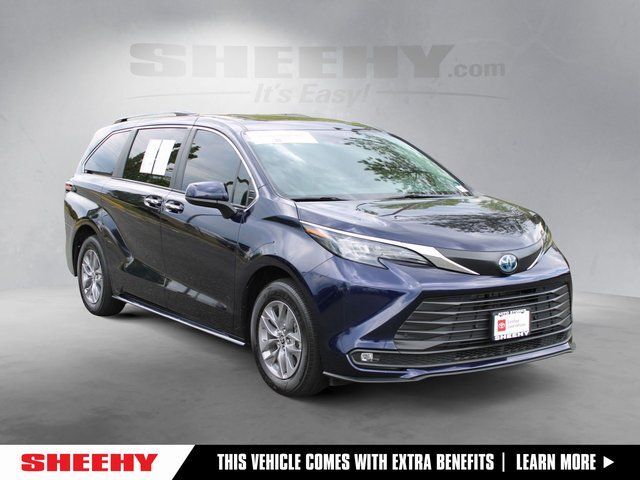 2025 Toyota Sienna XLE 7 Passenger