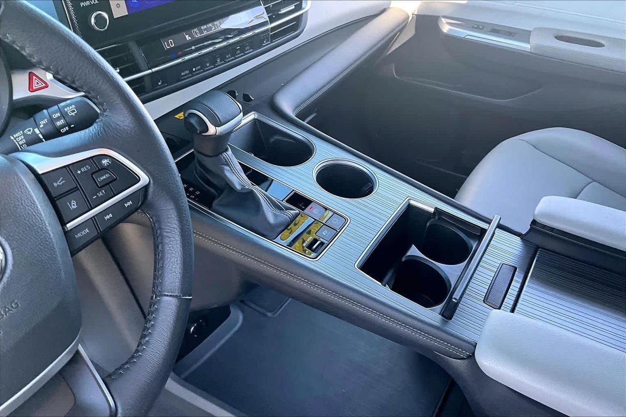 2025 Toyota Sienna XLE Folsom CA
