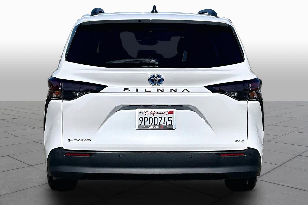 2025 Toyota Sienna XLE Folsom CA