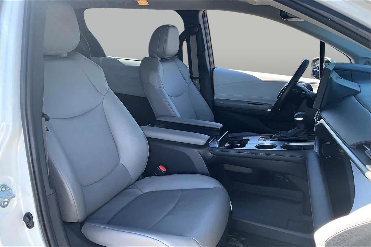 2025 Toyota Sienna XLE Folsom CA