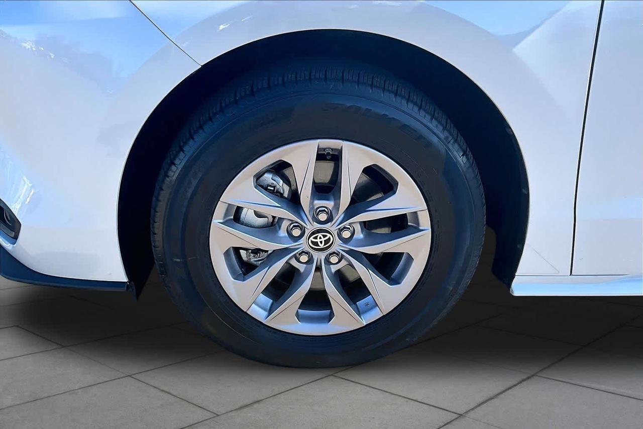 2025 Toyota Sienna XLE Folsom CA