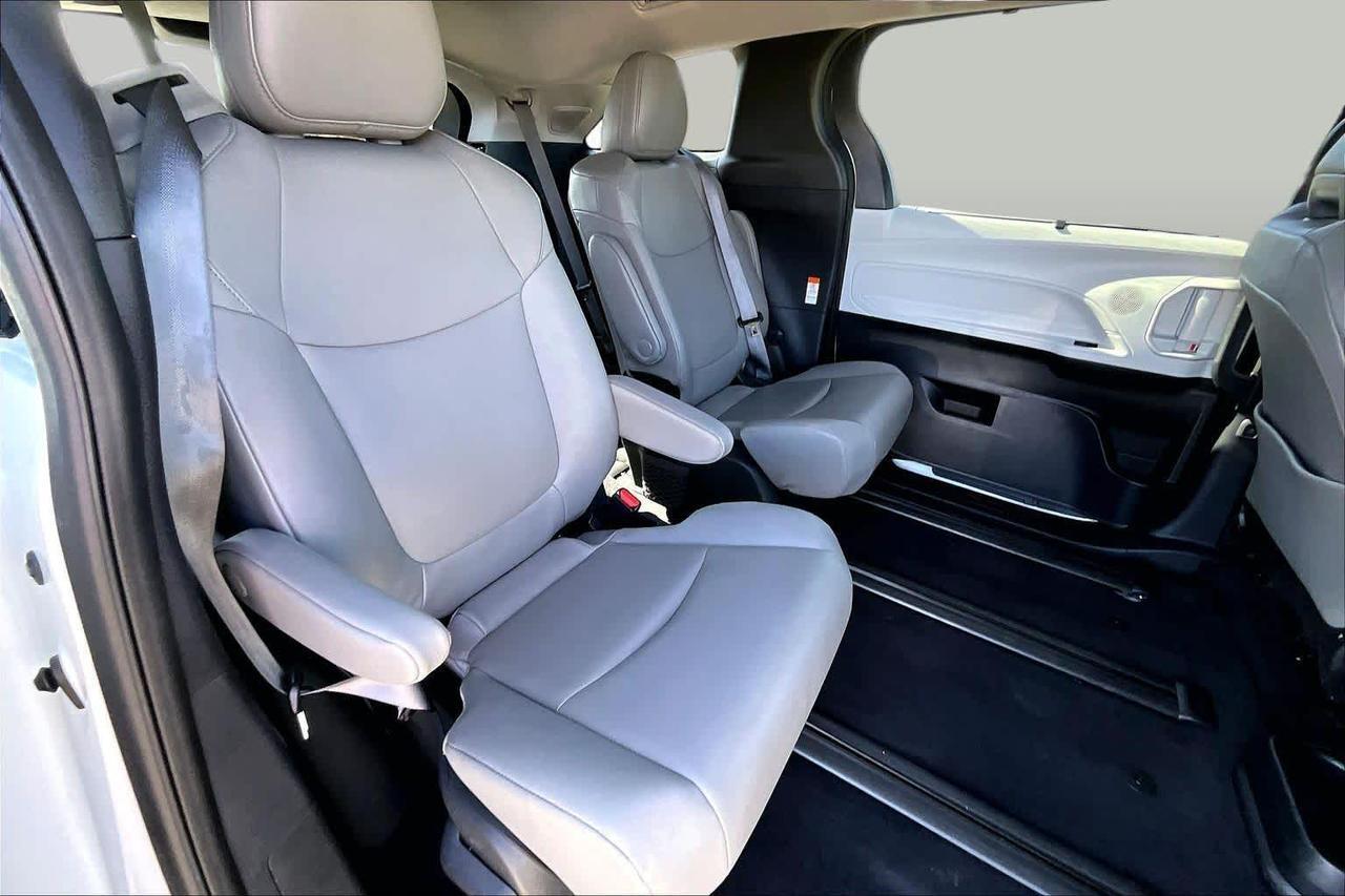 2025 Toyota Sienna XLE Folsom CA