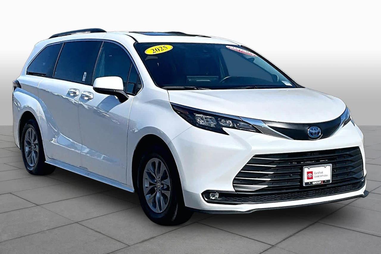 2025 Toyota Sienna XLE Folsom CA