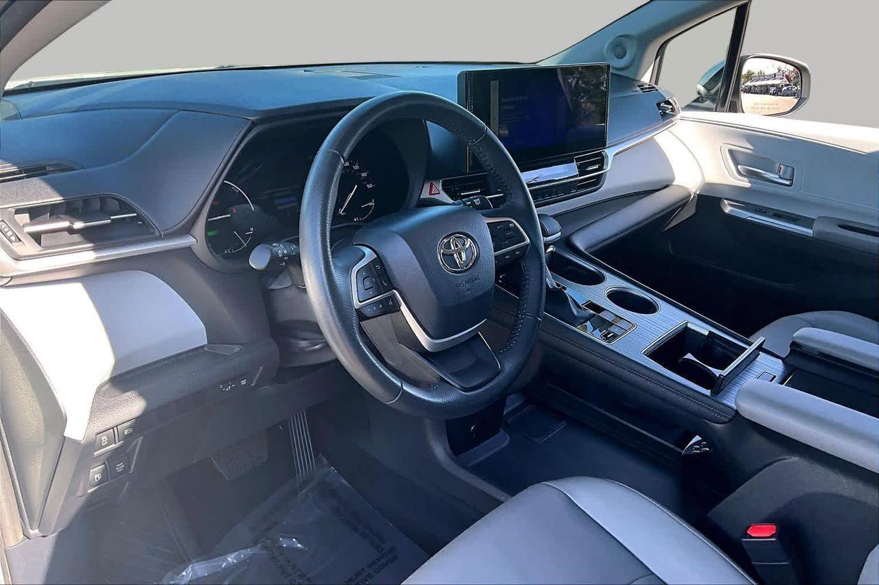2025 Toyota Sienna XLE Folsom CA