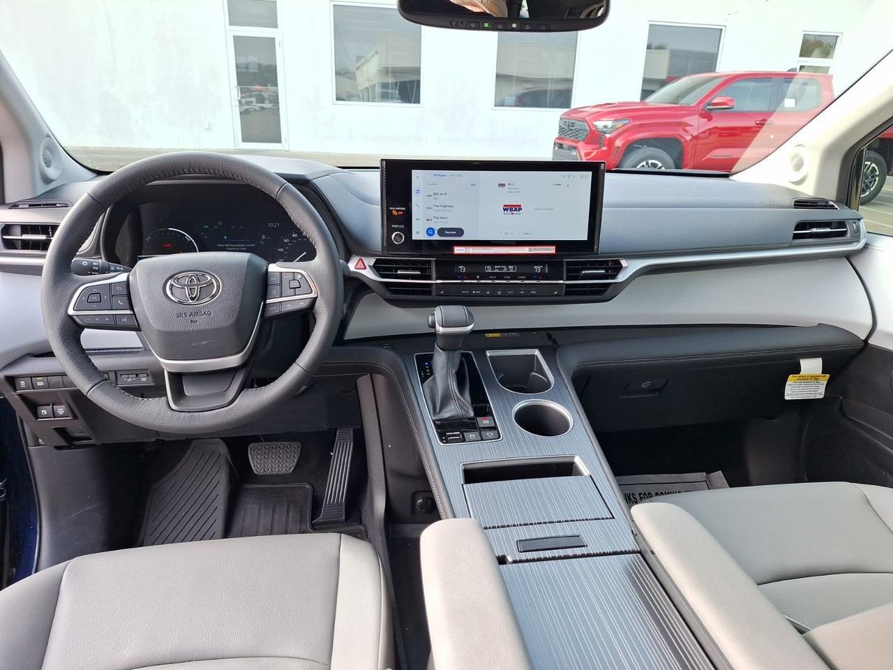 2025 Toyota Sienna XLE Hurst TX