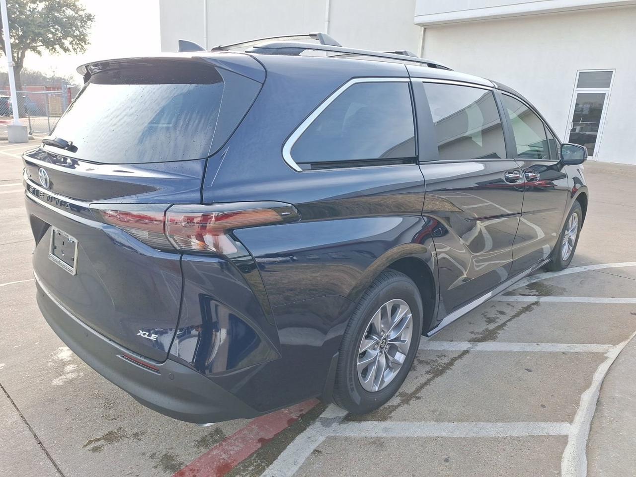2025 Toyota Sienna XLE Hurst TX