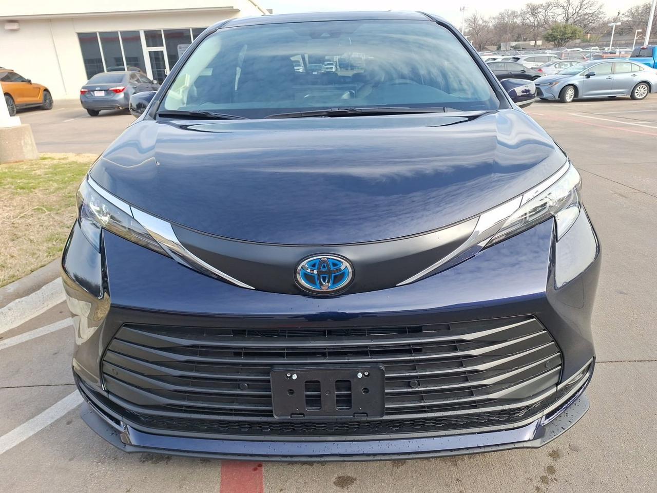 2025 Toyota Sienna XLE Hurst TX