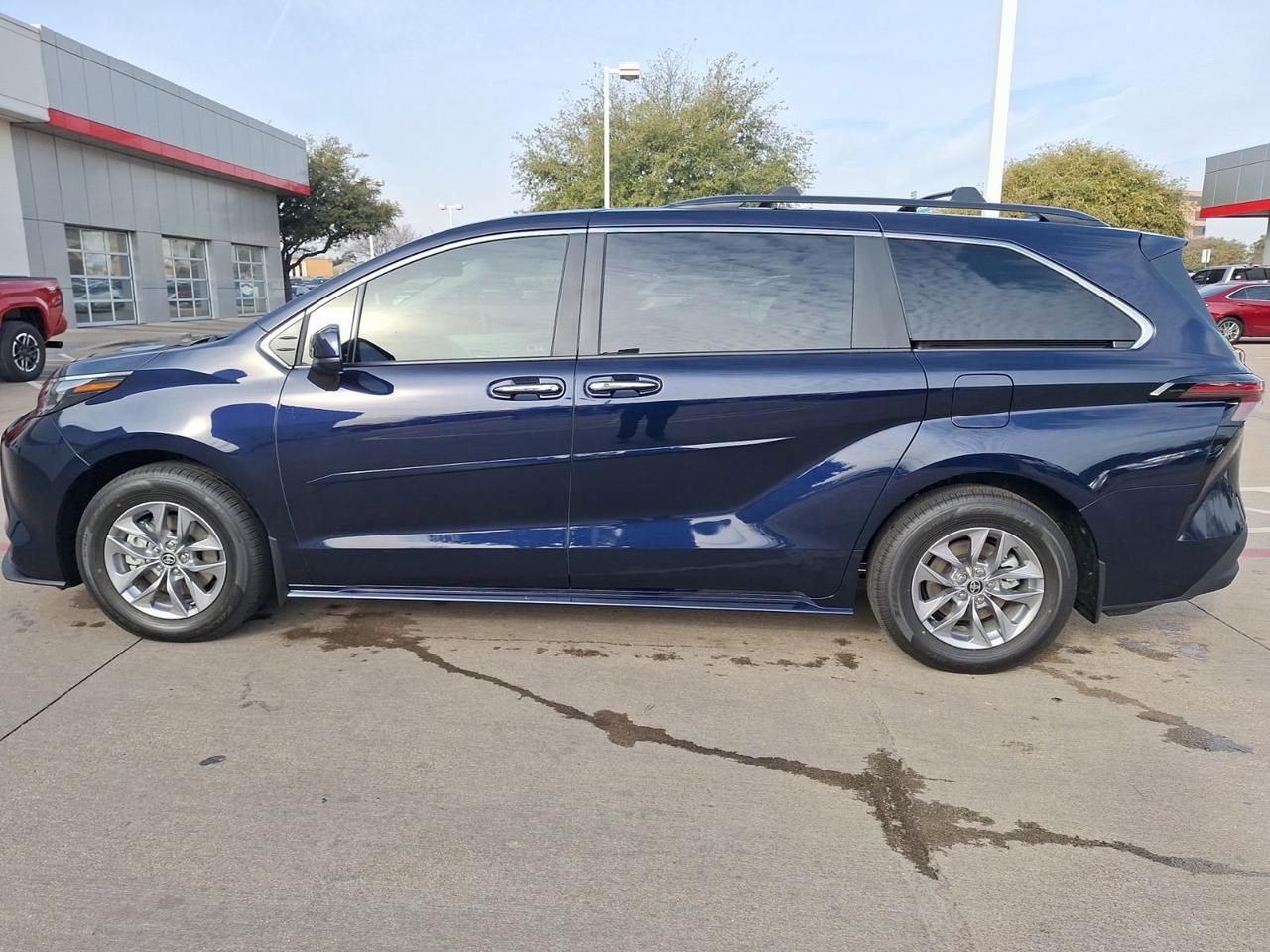 2025 Toyota Sienna XLE Hurst TX