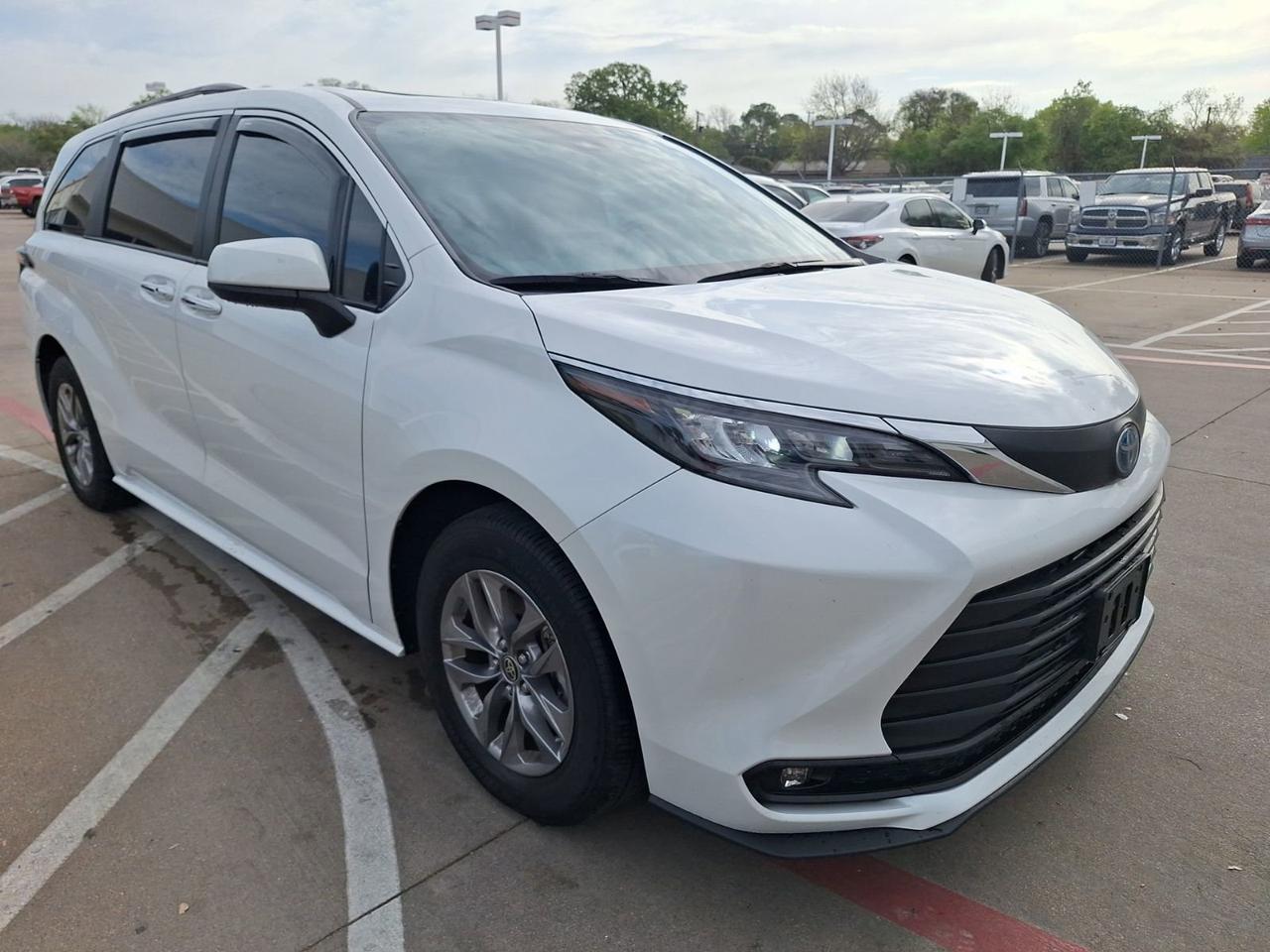 2025 Toyota Sienna XLE Hurst TX