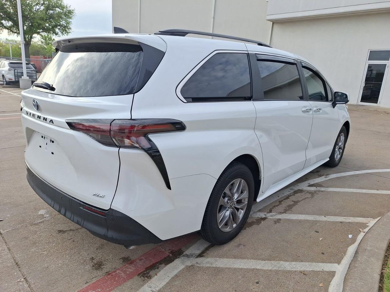 2025 Toyota Sienna XLE Hurst TX