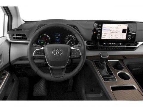 2025 Toyota Sienna XLE Hurst TX