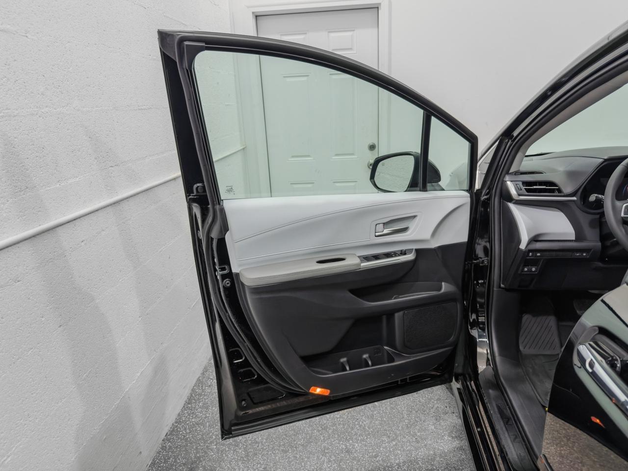 2025 Toyota Sienna XLE HYBRID AWD Tallmadge OH