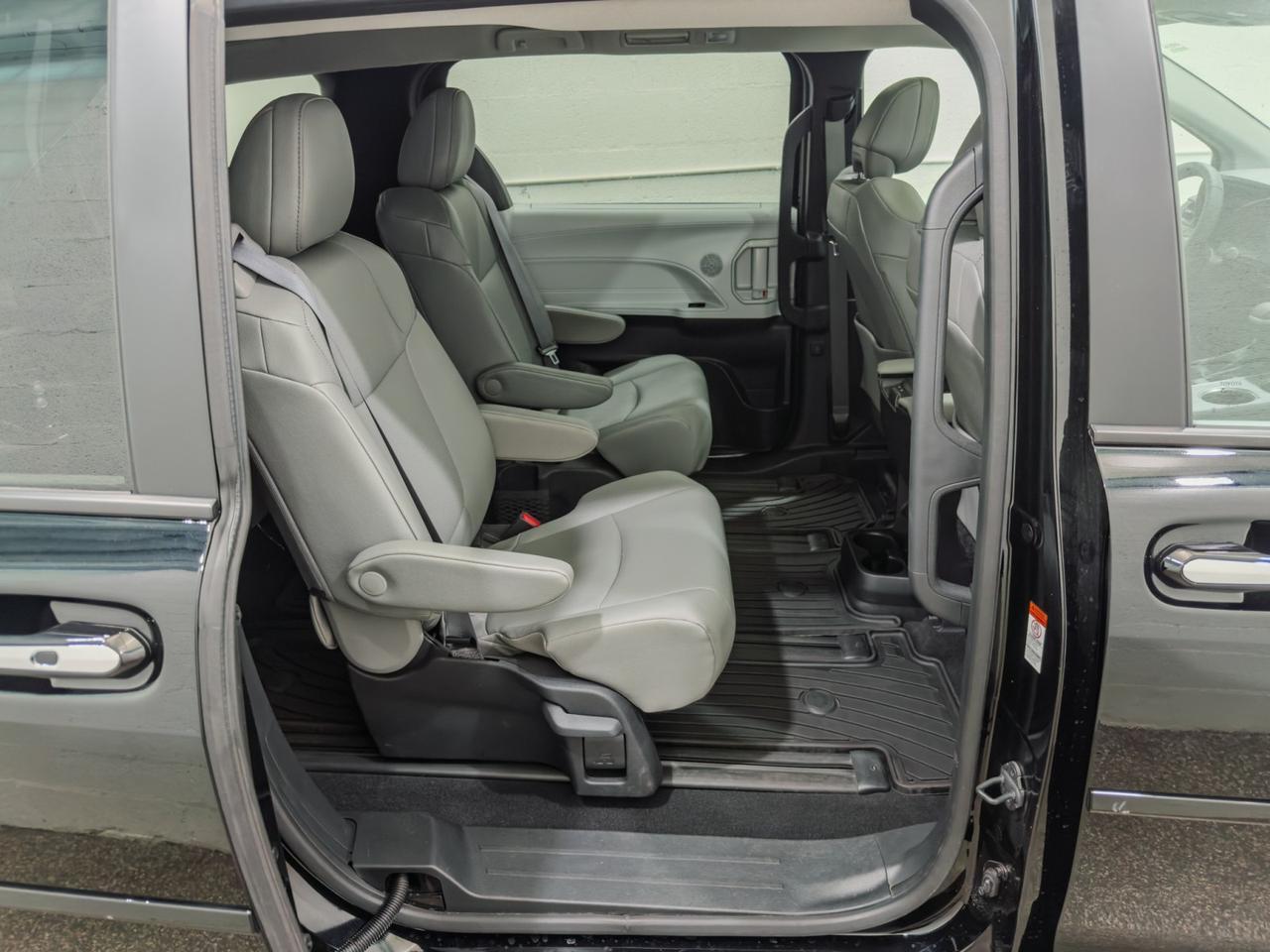 2025 Toyota Sienna XLE HYBRID AWD Tallmadge OH